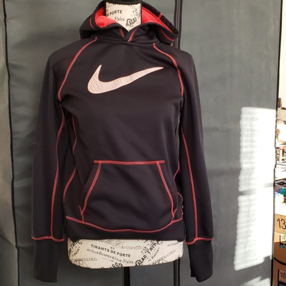 Nike therma fit hoodie